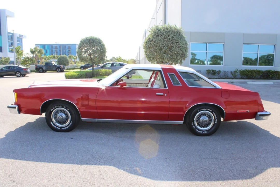 1977 Ford Thunderbird 7th Gen - Image 7 of 12