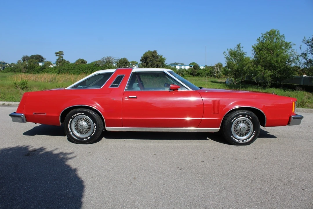 1977 Ford Thunderbird 7th Gen - Image 11 of 12