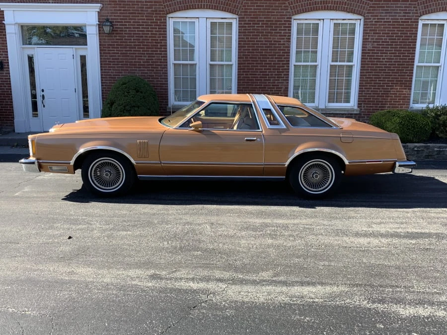 1977 Ford Thunderbird 7th Gen - Image 2 of 7