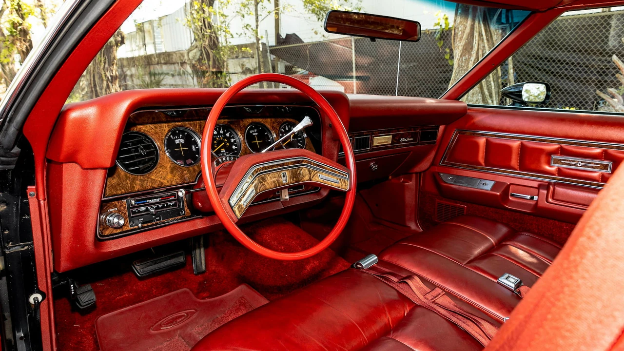 1977 Ford Thunderbird 7th Gen - Image 4 of 31