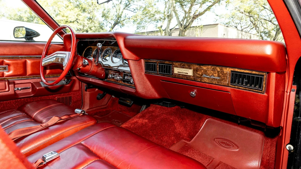 1977 Ford Thunderbird 7th Gen - Image 6 of 31