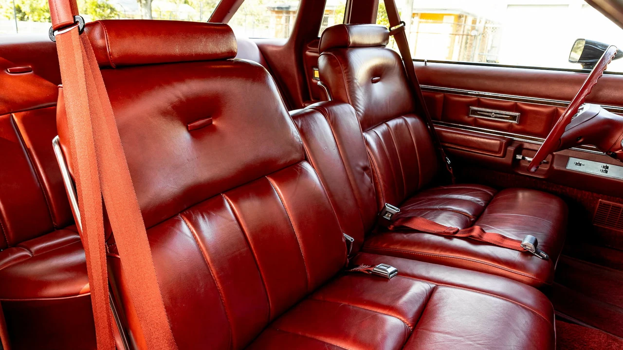 1977 Ford Thunderbird 7th Gen - Image 8 of 31