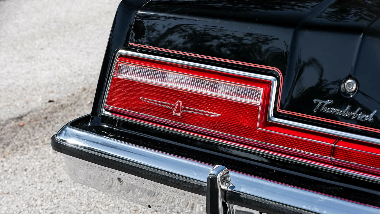 1977 Ford Thunderbird 7th Gen - Image 12 of 31