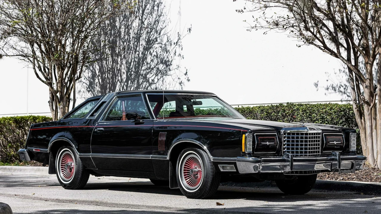 1977 Ford Thunderbird 7th Gen - Image 21 of 31