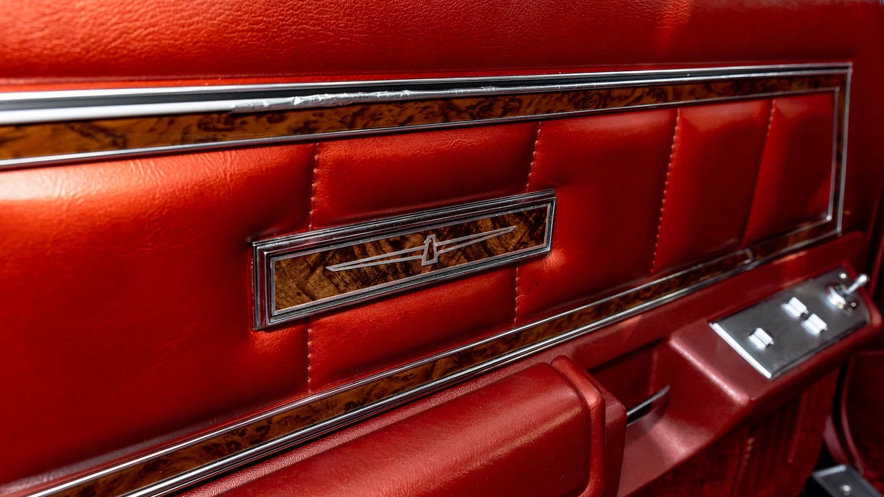 1977 Ford Thunderbird 7th Gen - Image 23 of 31
