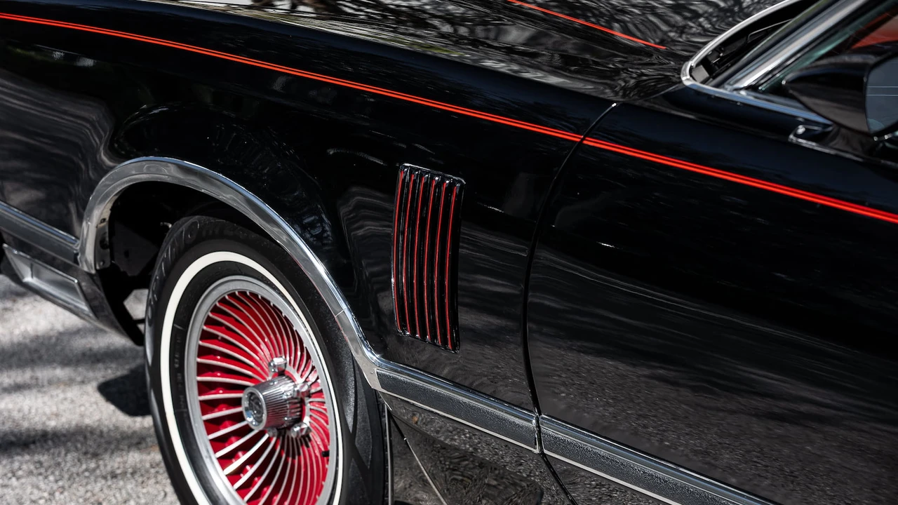 1977 Ford Thunderbird 7th Gen - Image 26 of 31