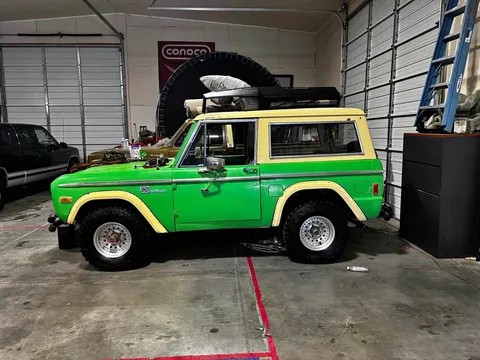 1977 Ford Bronco Sport 4x4 Sport