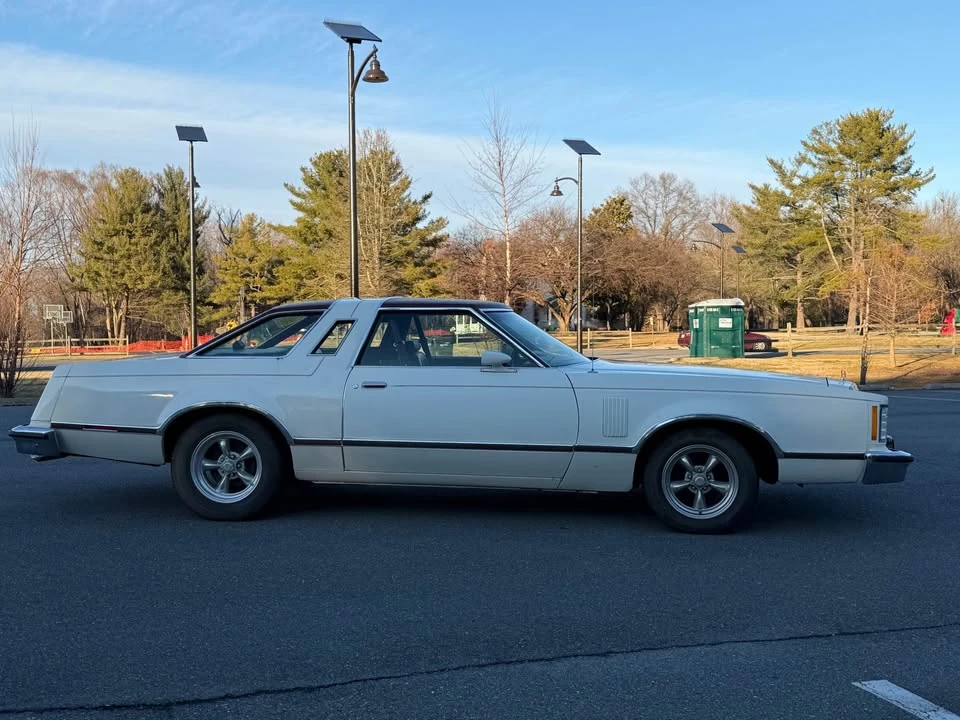1977 Ford Thunderbird 6th Gen - Image 4 of 20