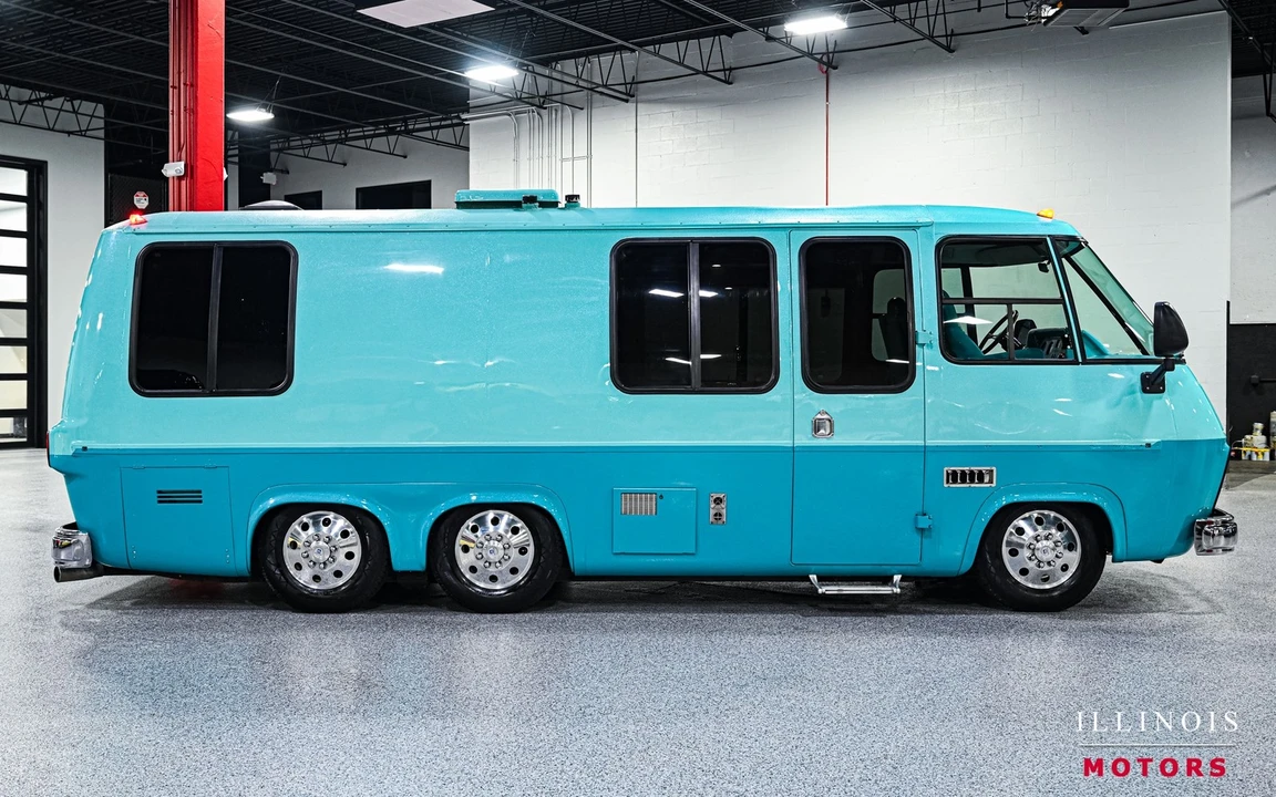 1977 GMC Motorhome - Image 7 of 31