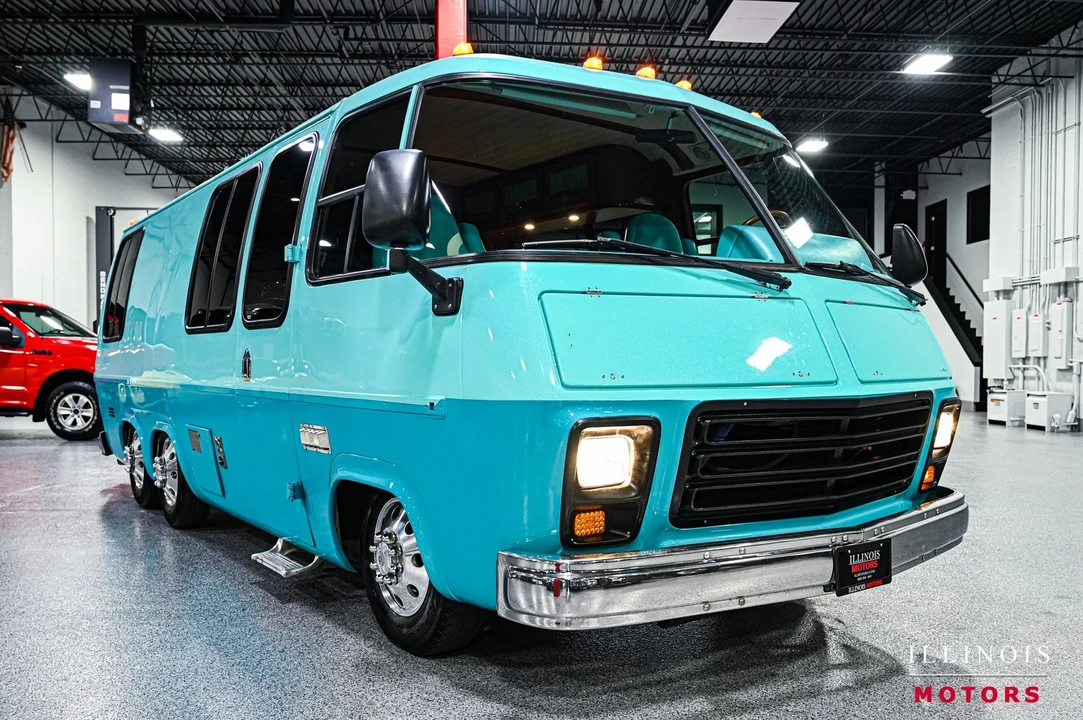 1977 GMC Motorhome - Image 8 of 31