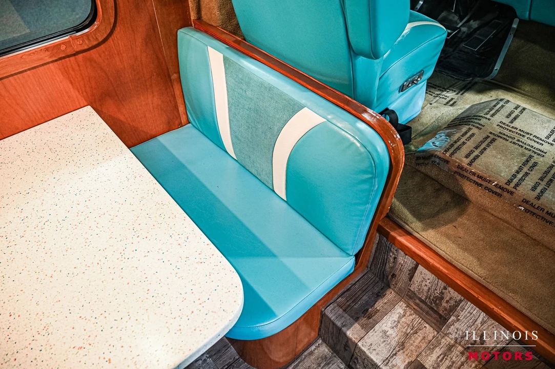1977 GMC Motorhome - Image 27 of 31