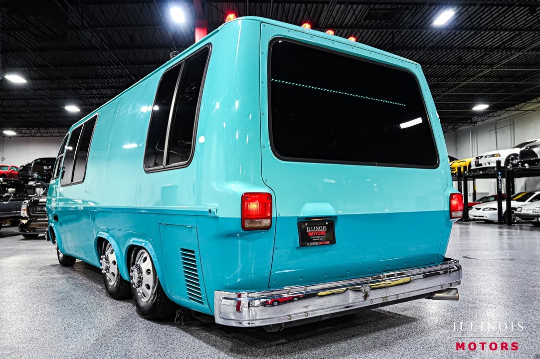 1977 GMC Motorhome - Image 4 of 31