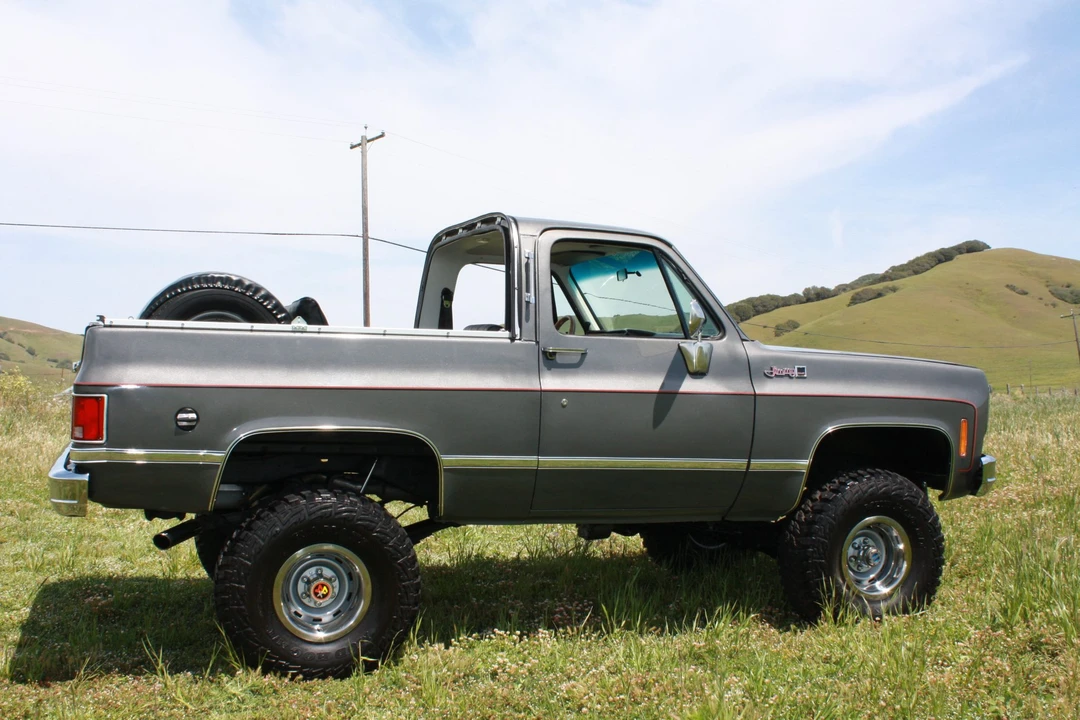 1977 GMC Jimmy 2nd Gen - Image 25 of 31
