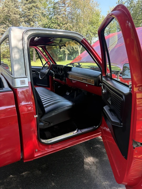 1977 GMC - Image 21 of 24