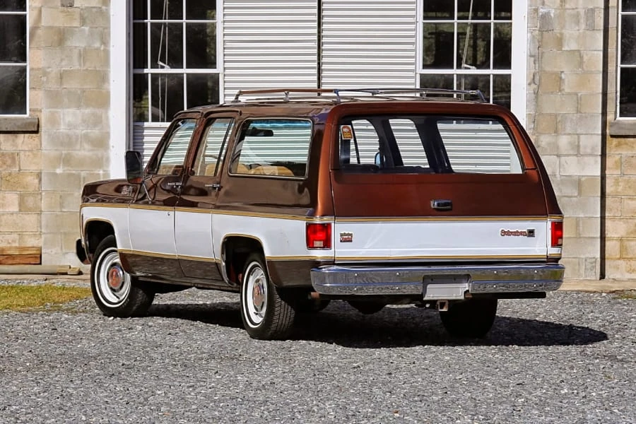 1977 GMC Suburban 7th Gen - Image 2 of 12