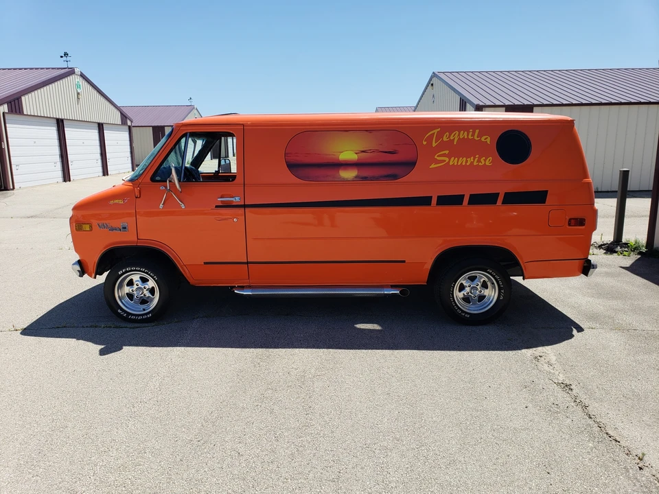 1977 GMC G-series Van - Image 18 of 31