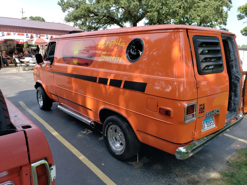 1977 GMC G-series Van - Image 24 of 31