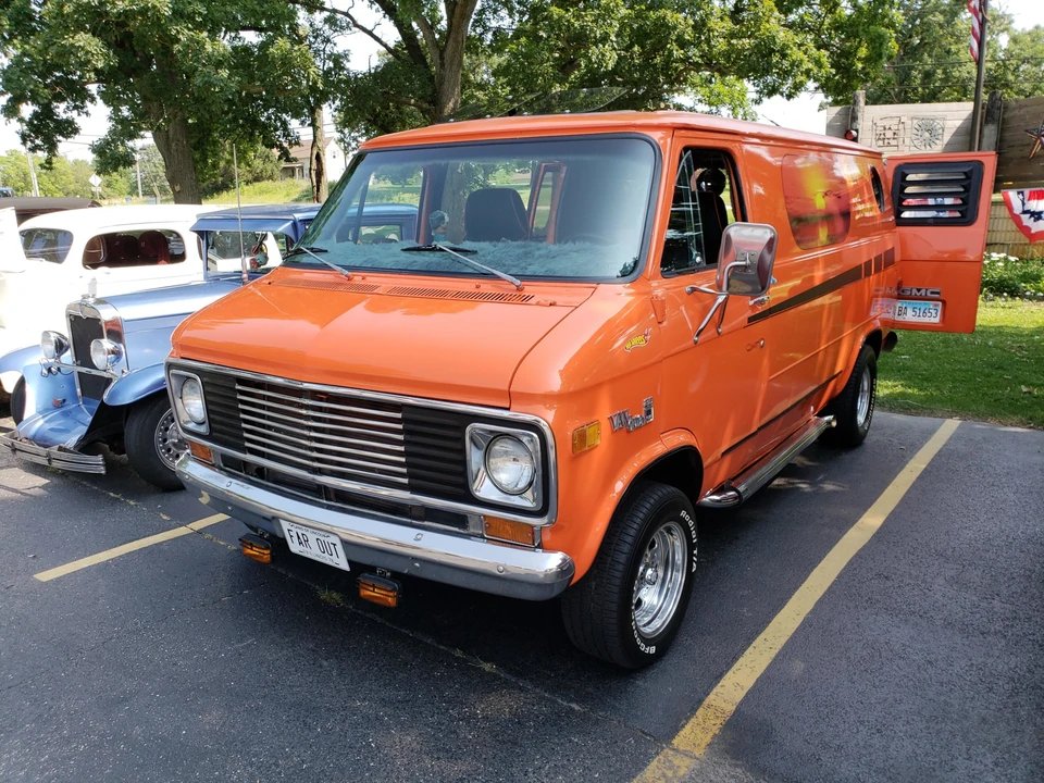 1977 GMC G-series Van - Image 29 of 31