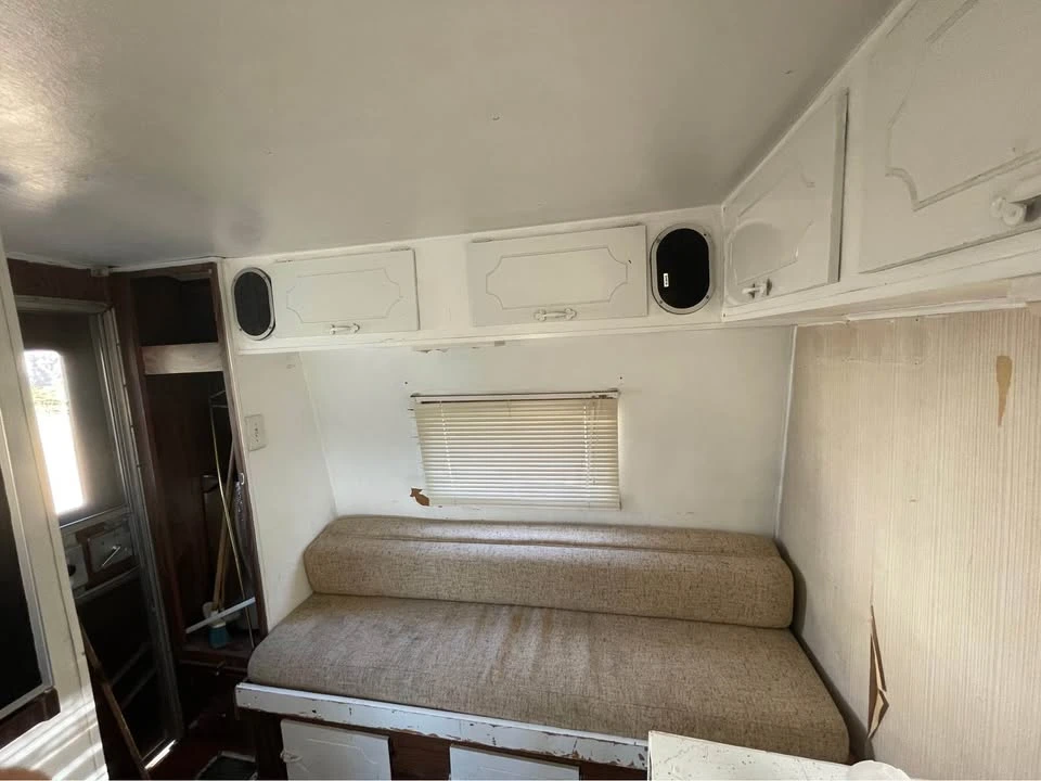 1977 GMC Motorhome - Image 14 of 16