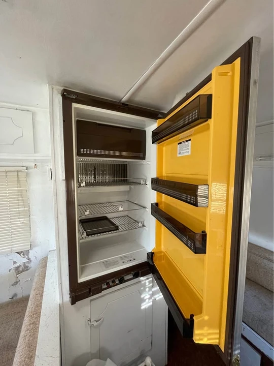 1977 GMC Motorhome - Image 8 of 16