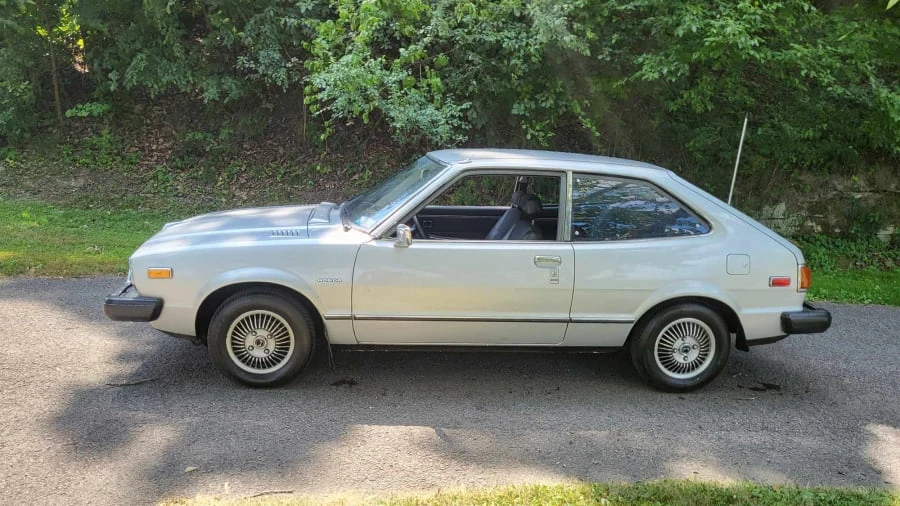 1977 Honda Accord 1st Gen - Image 2 of 8