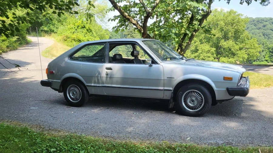 1977 Honda Accord 1st Gen - Image 5 of 8
