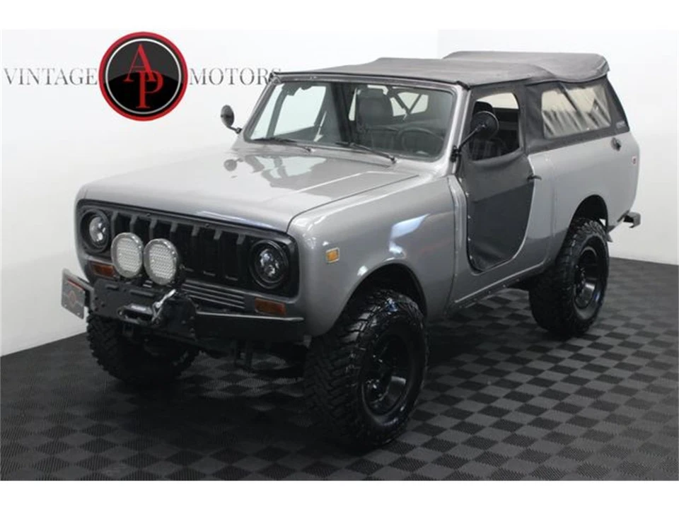 1977 International - Image 7 of 31