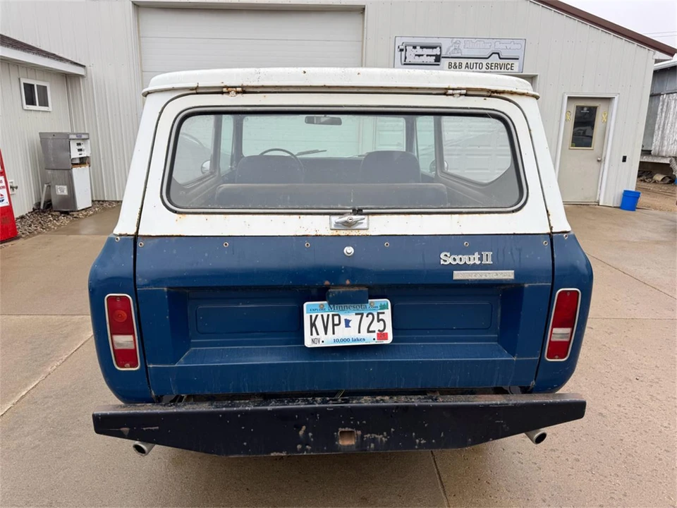 1977 International - Image 6 of 31