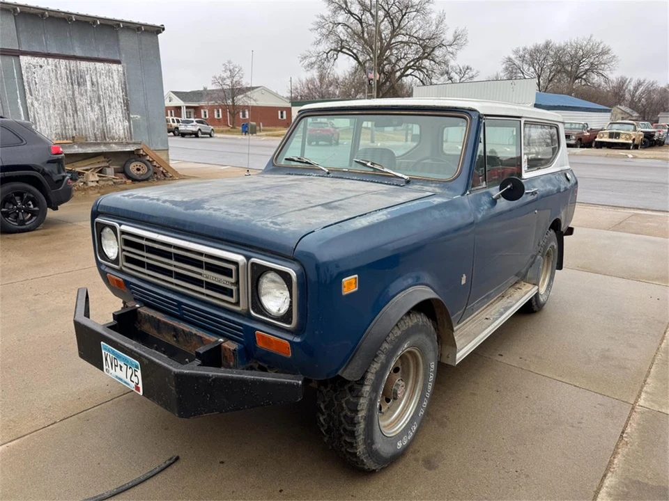 1977 International - Image 3 of 31