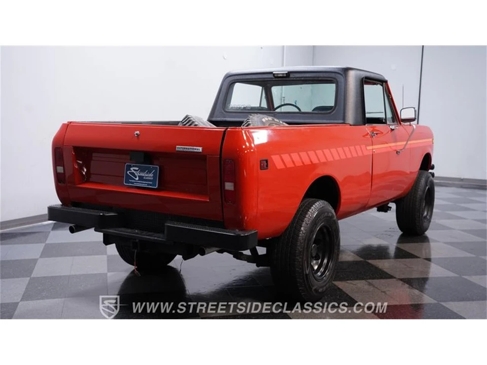 1977 International - Image 11 of 31