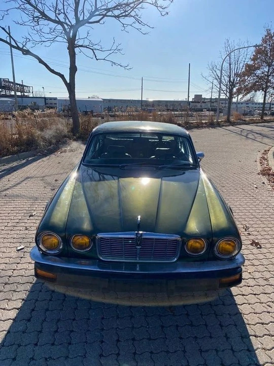 1977 Jaguar XJ Series 2 - Image 11 of 12