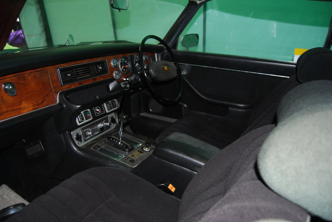 1977 Jaguar XJ Coupe - Image 6 of 6