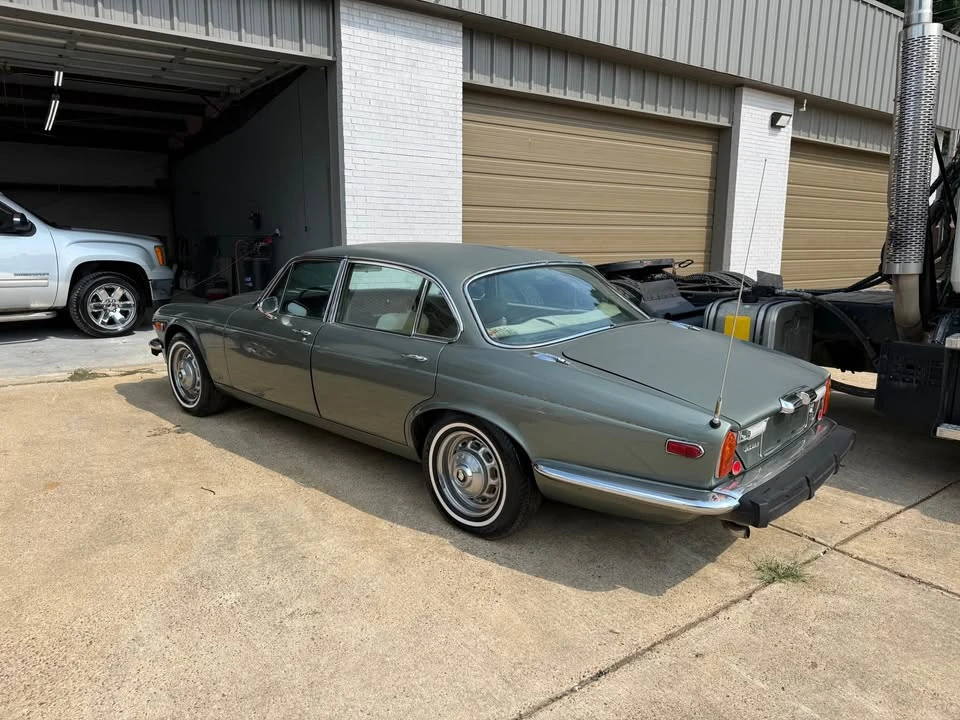 1977 Jaguar XJ Series 2 - Image 2 of 5