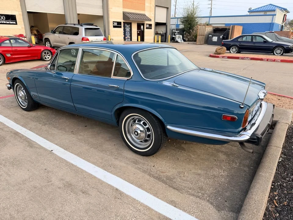 1977 Jaguar XJ Series 2 - Image 2 of 18
