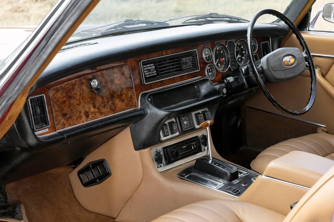1977 Jaguar XJ Coupe - Image 29 of 30