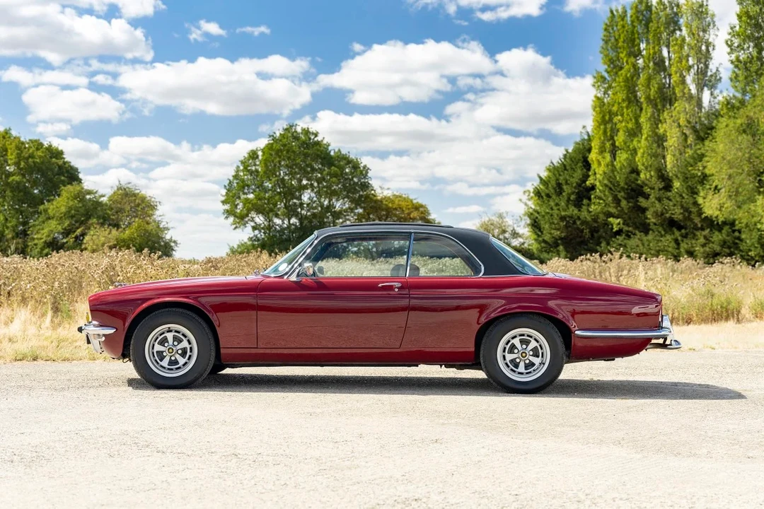 1977 Jaguar XJ Coupe - Image 12 of 30