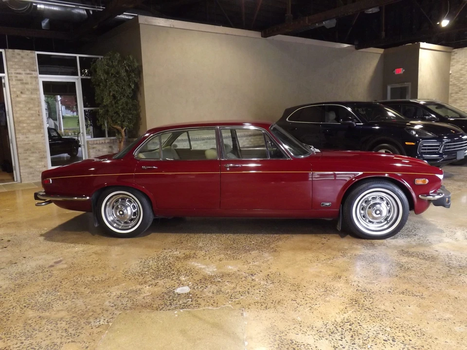 1977 Jaguar XJ Series 2 - Image 12 of 31