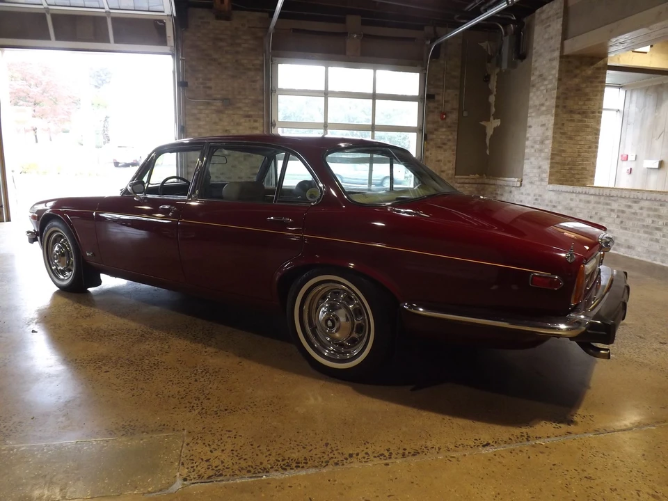 1977 Jaguar XJ Series 2 - Image 8 of 31