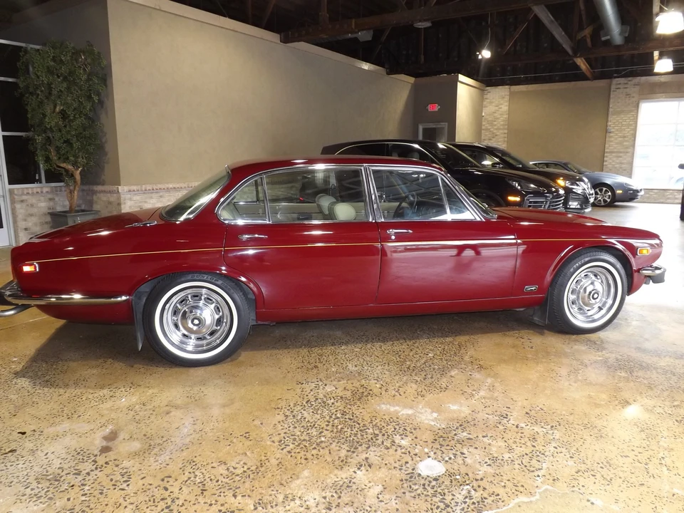 1977 Jaguar XJ Series 2 - Image 11 of 31