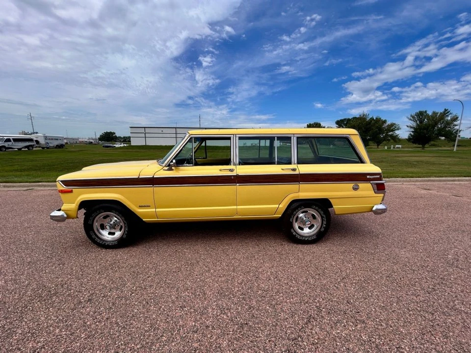 1977 Jeep Grand Wagoneer - Image 9 of 31