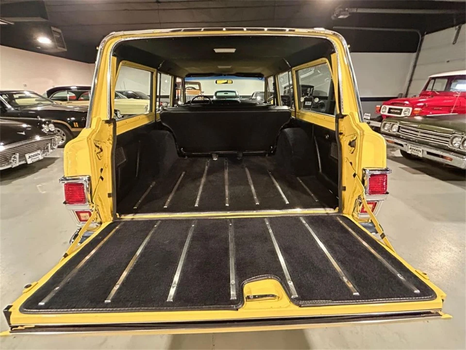 1977 Jeep Grand Wagoneer - Image 25 of 31