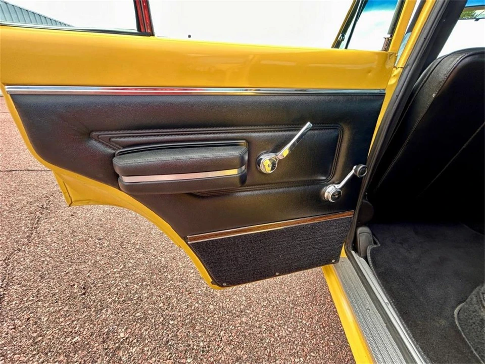 1977 Jeep Grand Wagoneer - Image 17 of 31