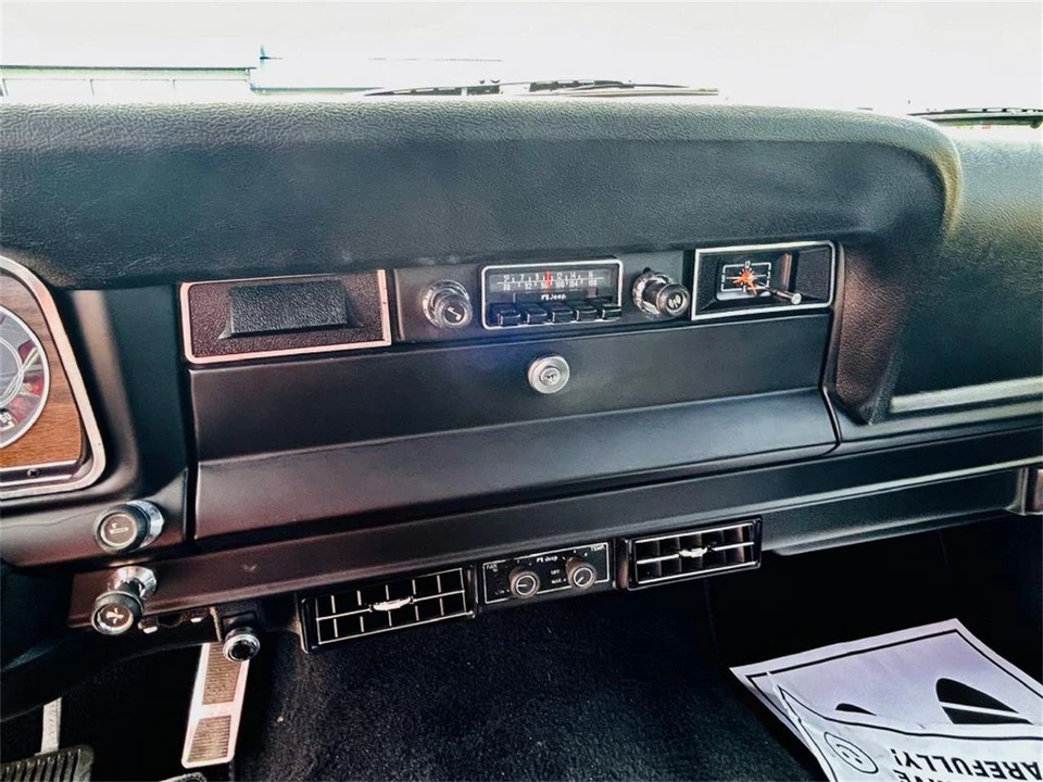 1977 Jeep Grand Wagoneer - Image 15 of 31