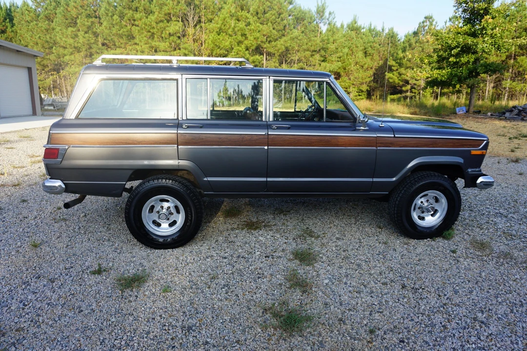 1977 Jeep SJ Wagoneer - Image 19 of 31
