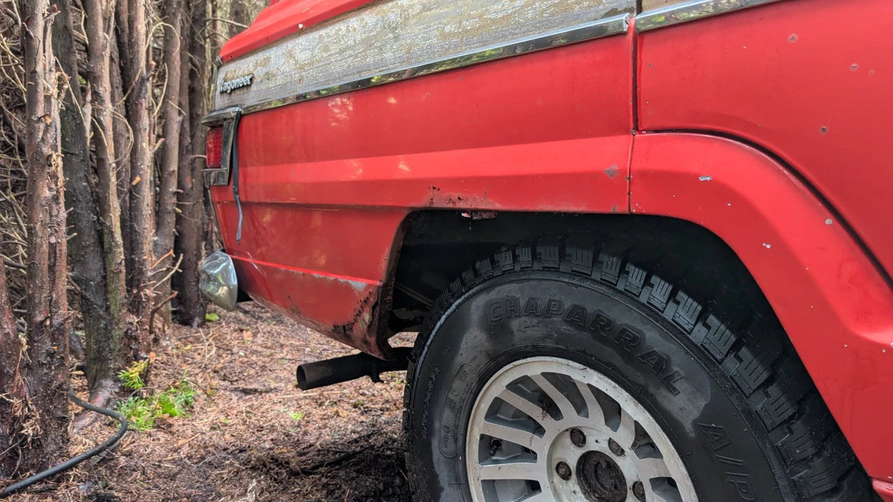 1977 Jeep SJ Wagoneer - Image 15 of 31