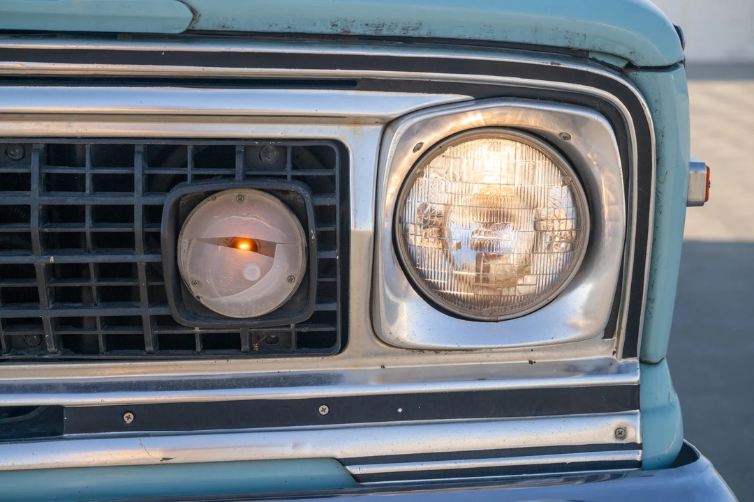 1977 Jeep SJ Wagoneer - Image 12 of 31
