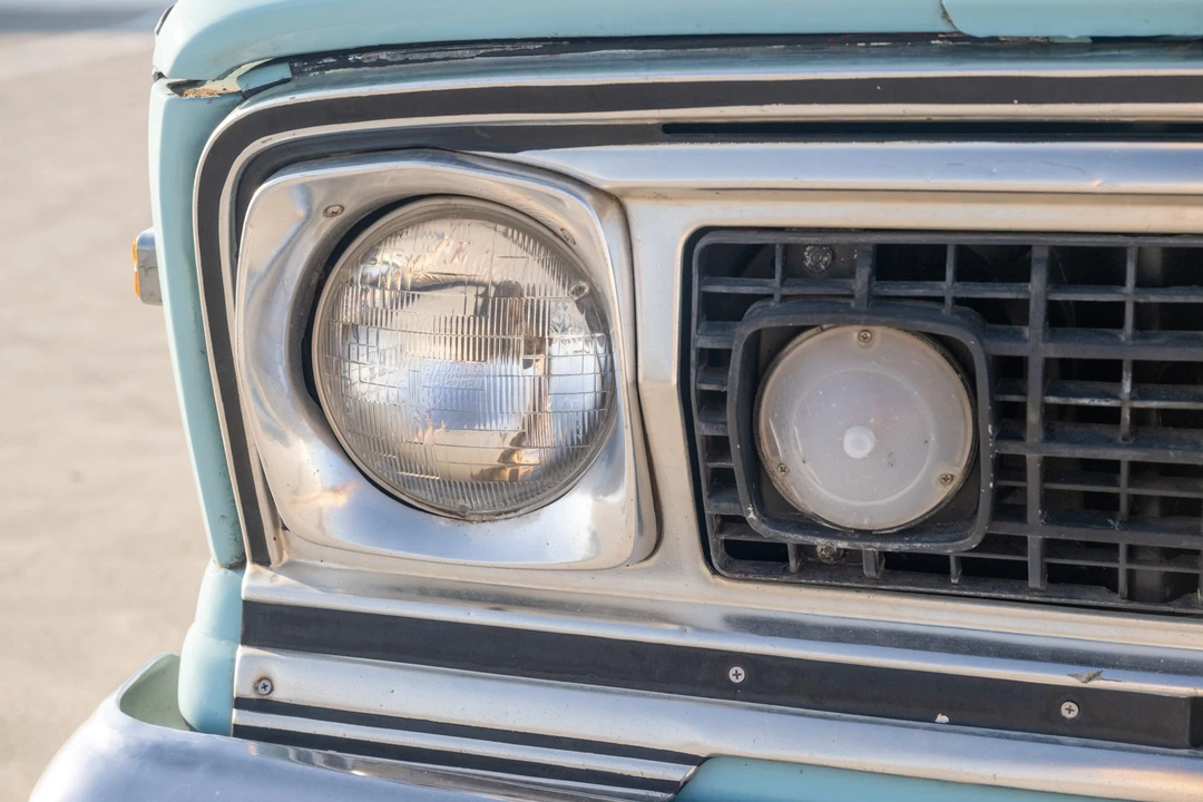 1977 Jeep SJ Wagoneer - Image 13 of 31