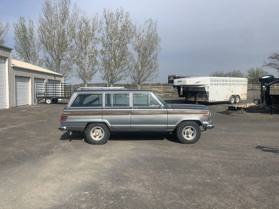 1977 Jeep SJ Wagoneer - Image 8 of 31