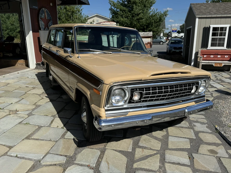 1977 Jeep SJ Wagoneer - Image 14 of 31