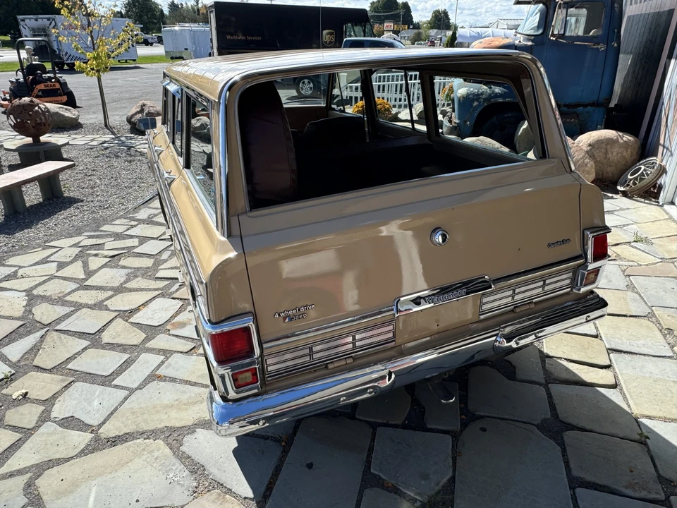 1977 Jeep SJ Wagoneer - Image 9 of 31